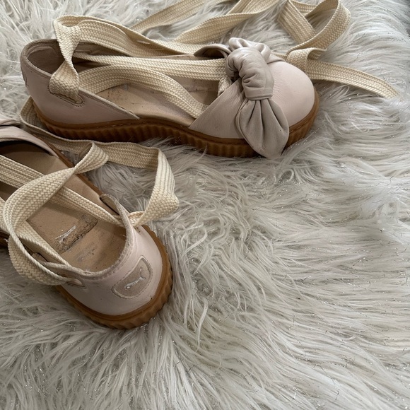 FENTY PUMA by Rihanna Bow Creeper Pink Tint
Oatmeal Sandal Women's Sz 6 - Picture 6 of 7